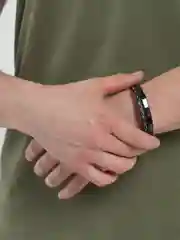 Черный мужской браслет "Status"