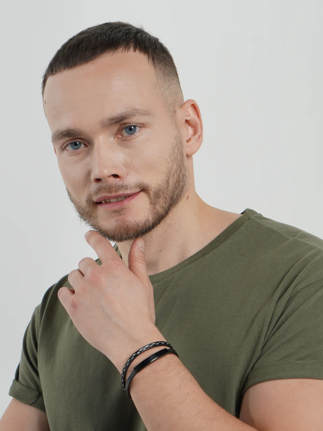 Черный мужской браслет "Status"