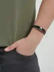 Черный мужской браслет "Status"