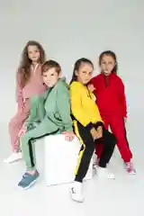 Зеленый спортивный костюм из футера для девочек и мальчиков