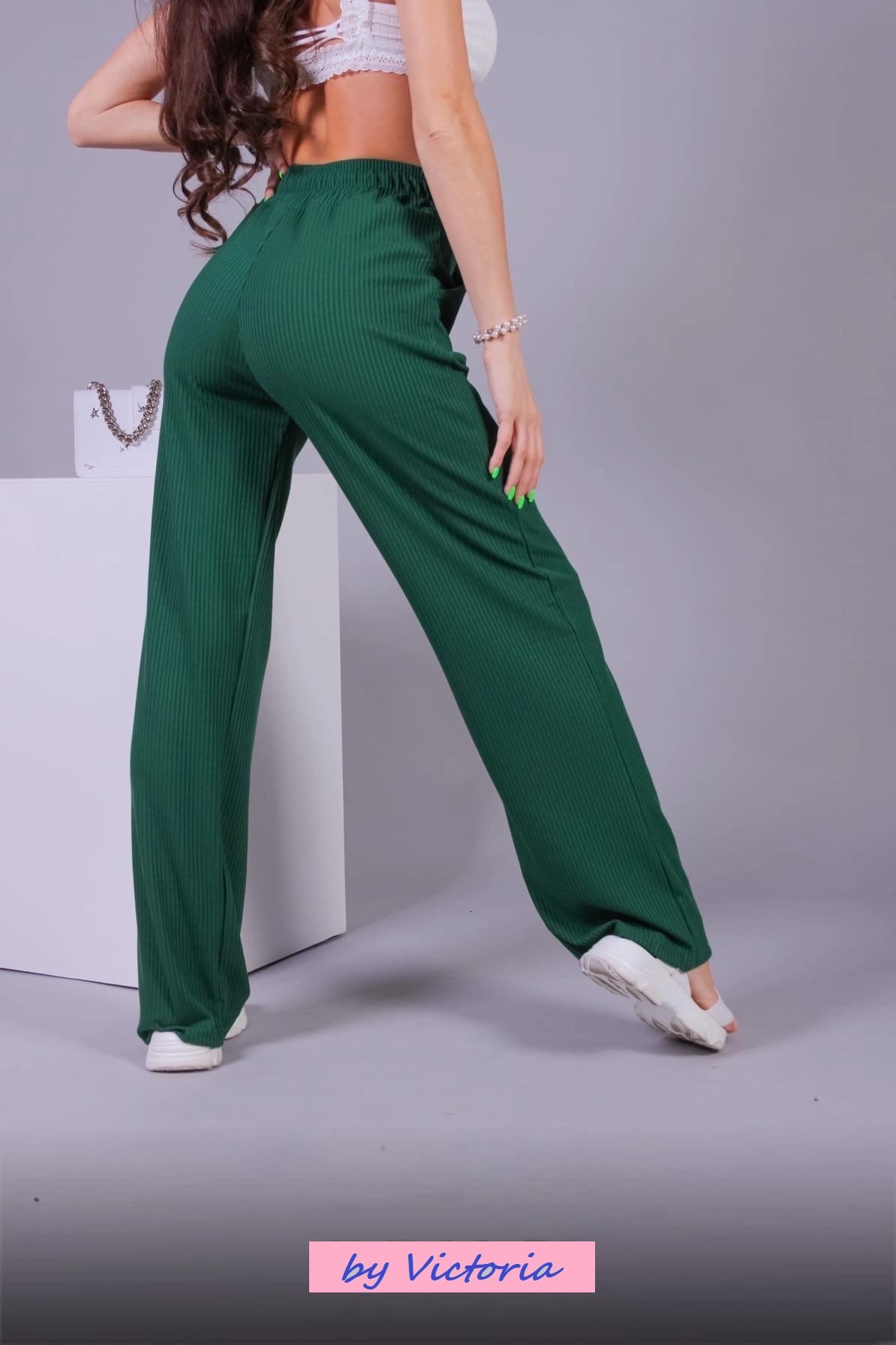 Женские брюки-клёш в рубчик, зеленые купить по цене 1499 ₽ винтернет-магазине KazanExpress