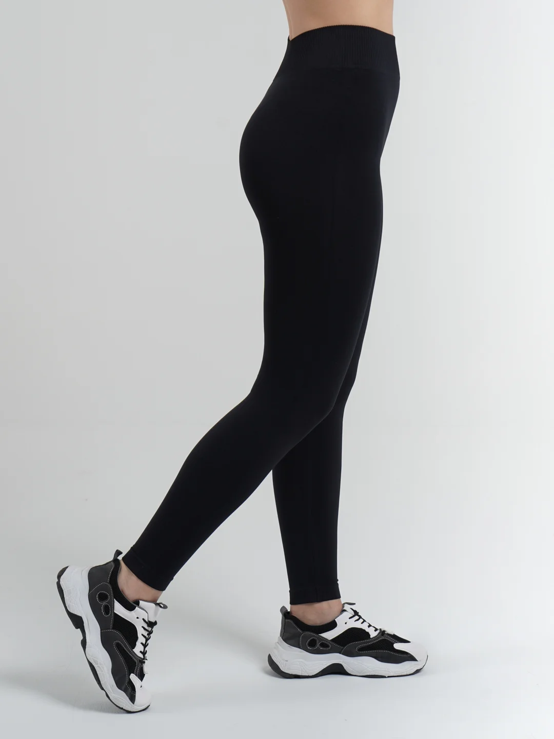 Черный легинсы Giulia Leggings 01