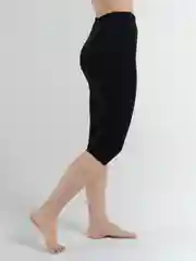 Черный бриджи женские