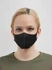 Черный маска защитная многоразовая