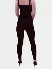 Черные джинсы скинни