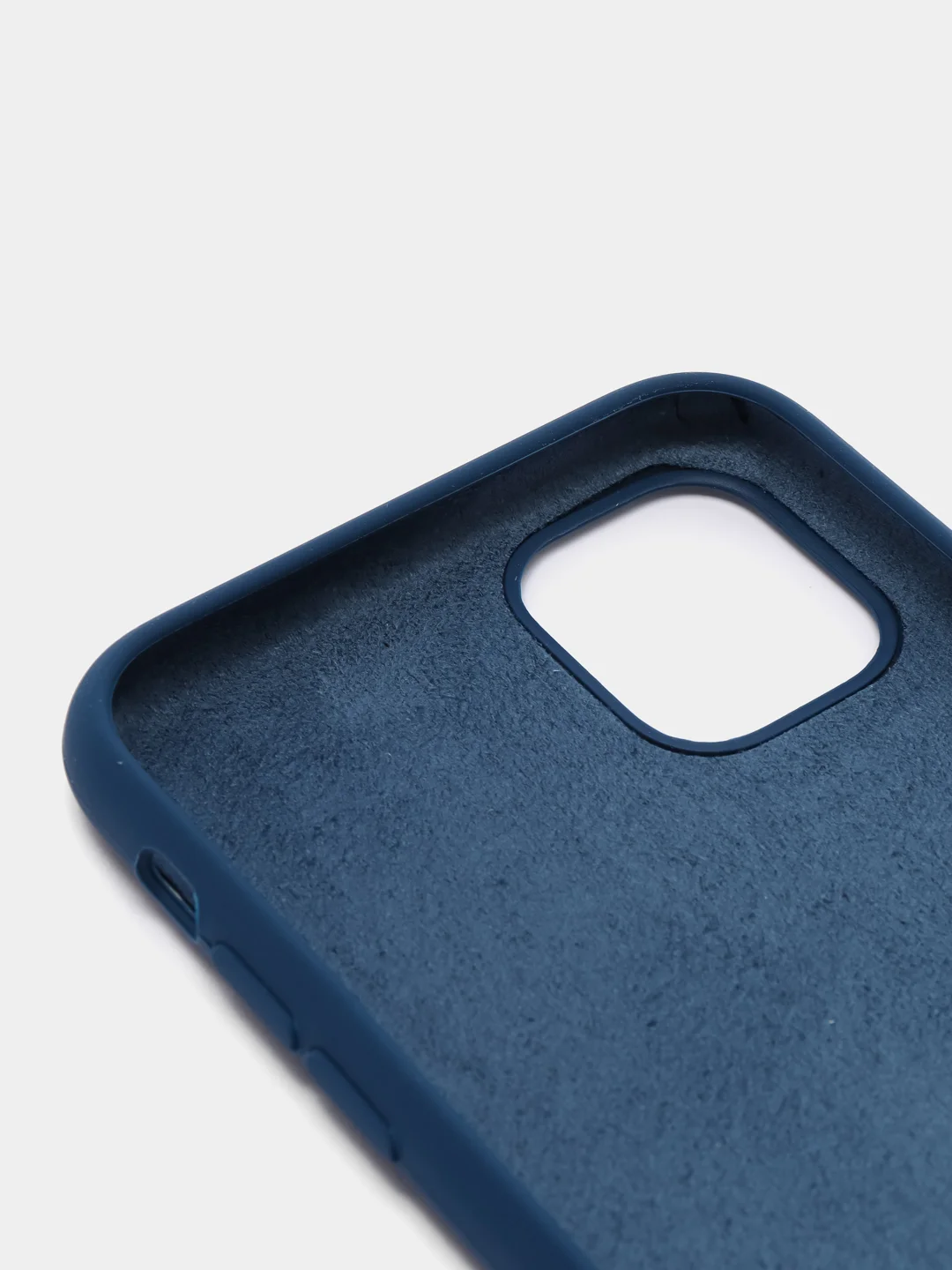 Темно-синий силиконовый защитный чехол на iPhone 11