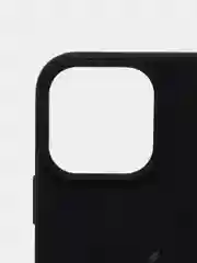 Черный силиконовый защитный чехол для iPhone 13 Pro Max с закрытым низом