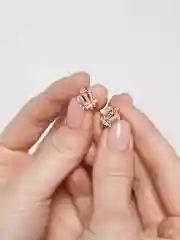 Белый серьги-клипсы "Корона"