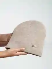 Бежевый шапка женская София
