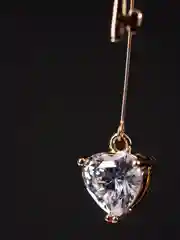 Серьги подвески золотые ассиметричные Замок и ключик Xuping циркон стразы бриллиант