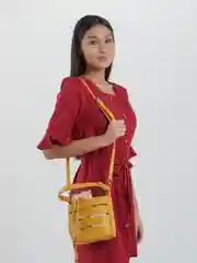 Желтый сумка женская летняя