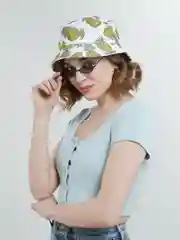 Белый панама летняя с ананасами унисекс, 4 цвета