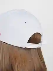 Белый кепка Ground!
