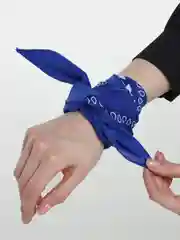 Синий бандана с классическим принтом