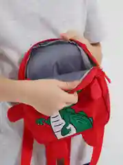 Красный рюкзак с дино