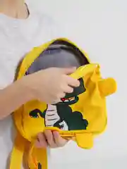 Желтый рюкзак с дино