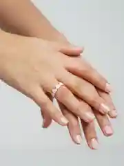 Кольцо  "Сердце" (миниатюрные розовые сердечки)