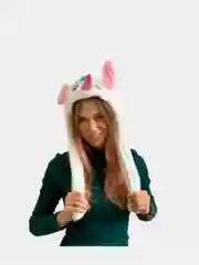 Шапка с двигающимися ушами