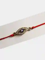 Багровый красная нить желаний, Оберег