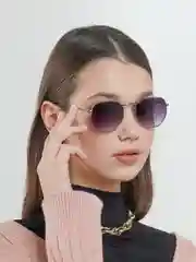 Черный солнцезащитные очки женские, в футляре, с салфеткой