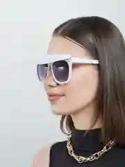 Белый солнцезащитные очки с козырьком. Два цвета