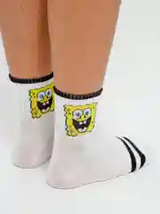 Желтый белые носки с мультяшным рисунком