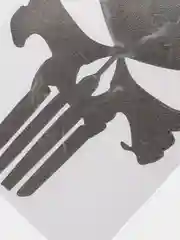 Белый наклейка на авто "Череп"
