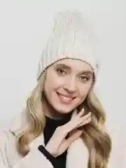 Светло-бежевый шапка женская "Серебро", вязаная бини весна-осень