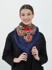 Синий женский платок с бахромой