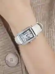 Белый женские кварцевые часы