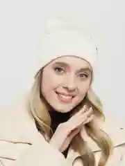 Молочный шапки/ Шапки женские/ Шапки для девочек/ Шапки зимние/ Шапки на весну