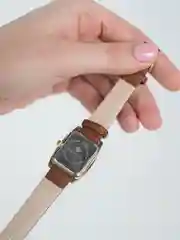 Коричневый женские кварцевые часы