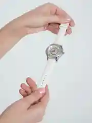 Белый женские кварцевые часы