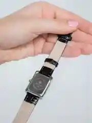 Черный женские кварцевые часы