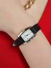 Золотой женские кварцевые часы