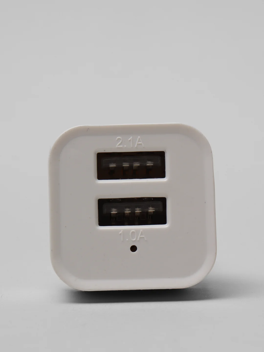 Серебряный автомобильное зарядное устройство 2*USB