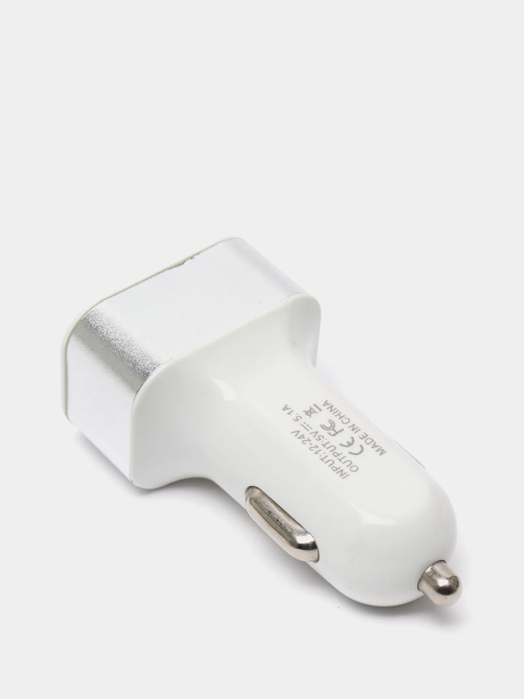 Серебряный автомобильное зарядное устройство с кабелем 3*USB