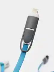 Голубой автомобильное зарядное устройство с кабелем 3*USB