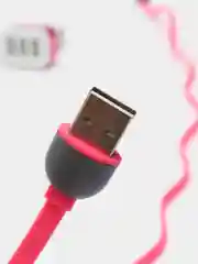 Розовый автомобильное зарядное устройство с кабелем 3*USB