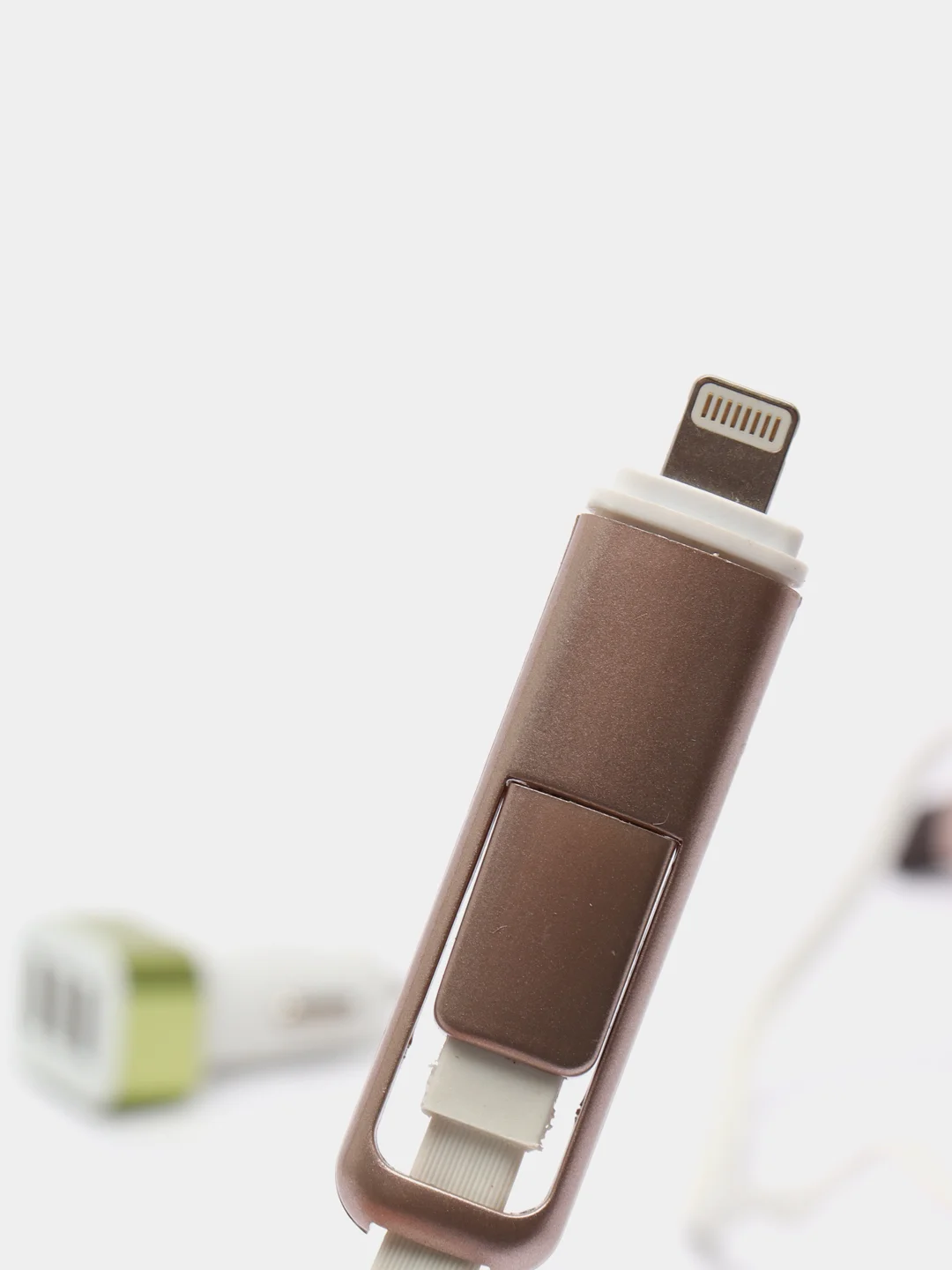 Золотой автомобильное зарядное устройство с кабелем 3*USB