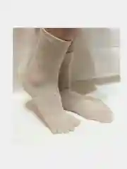 Бежевый носки с пальцами