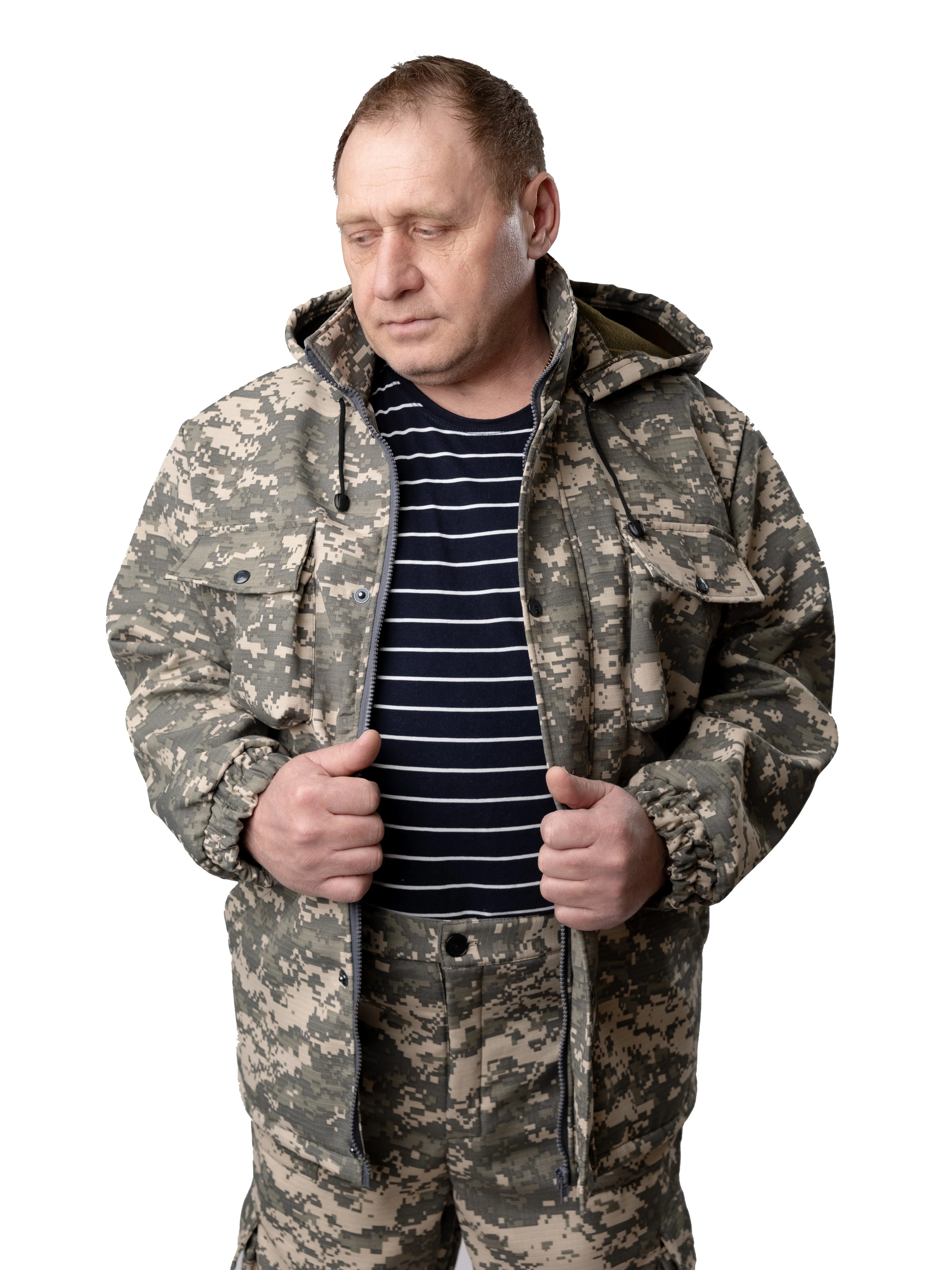 Серый камуфляжный костюм