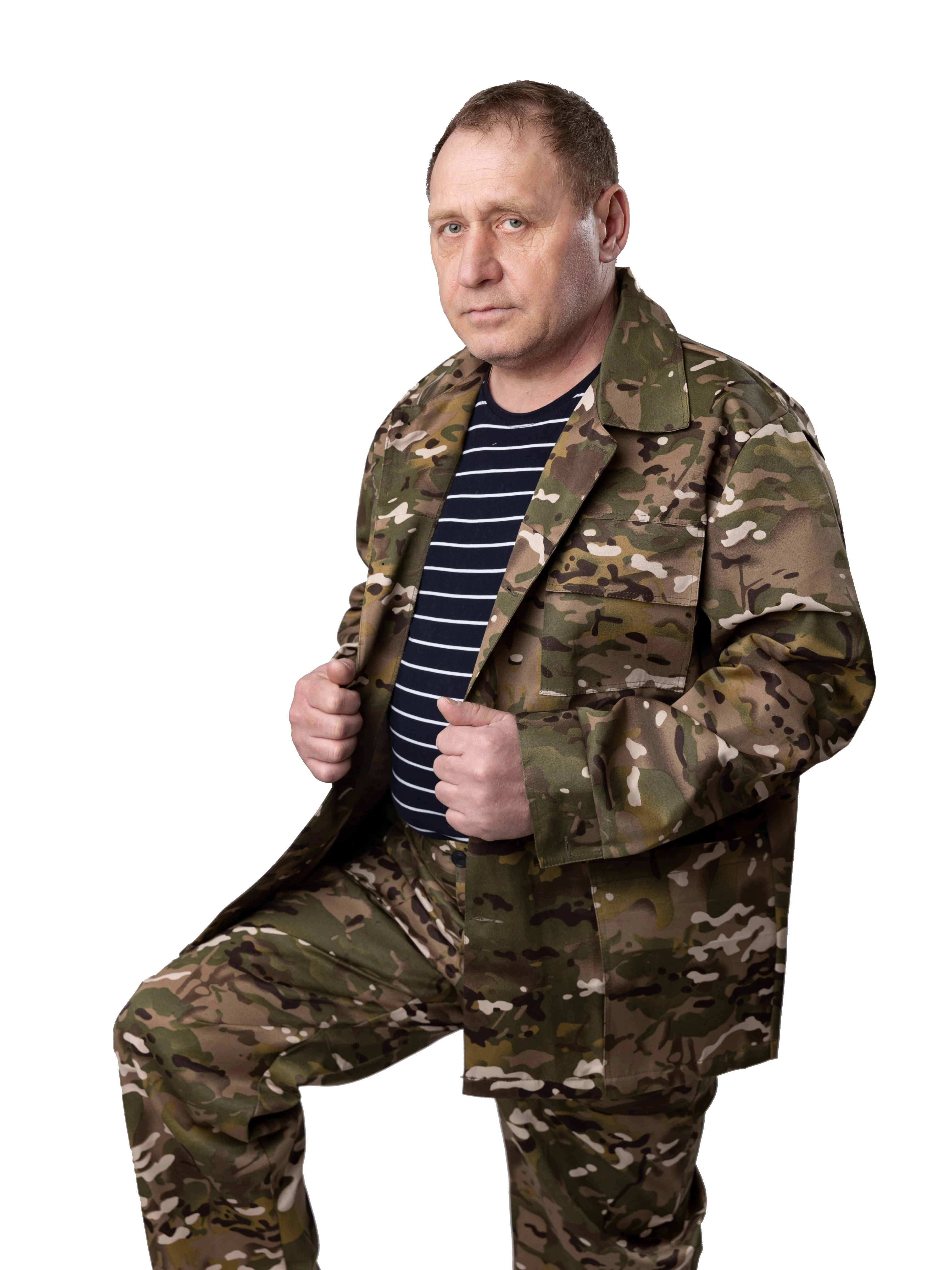 Багровый камуфляжный костюм