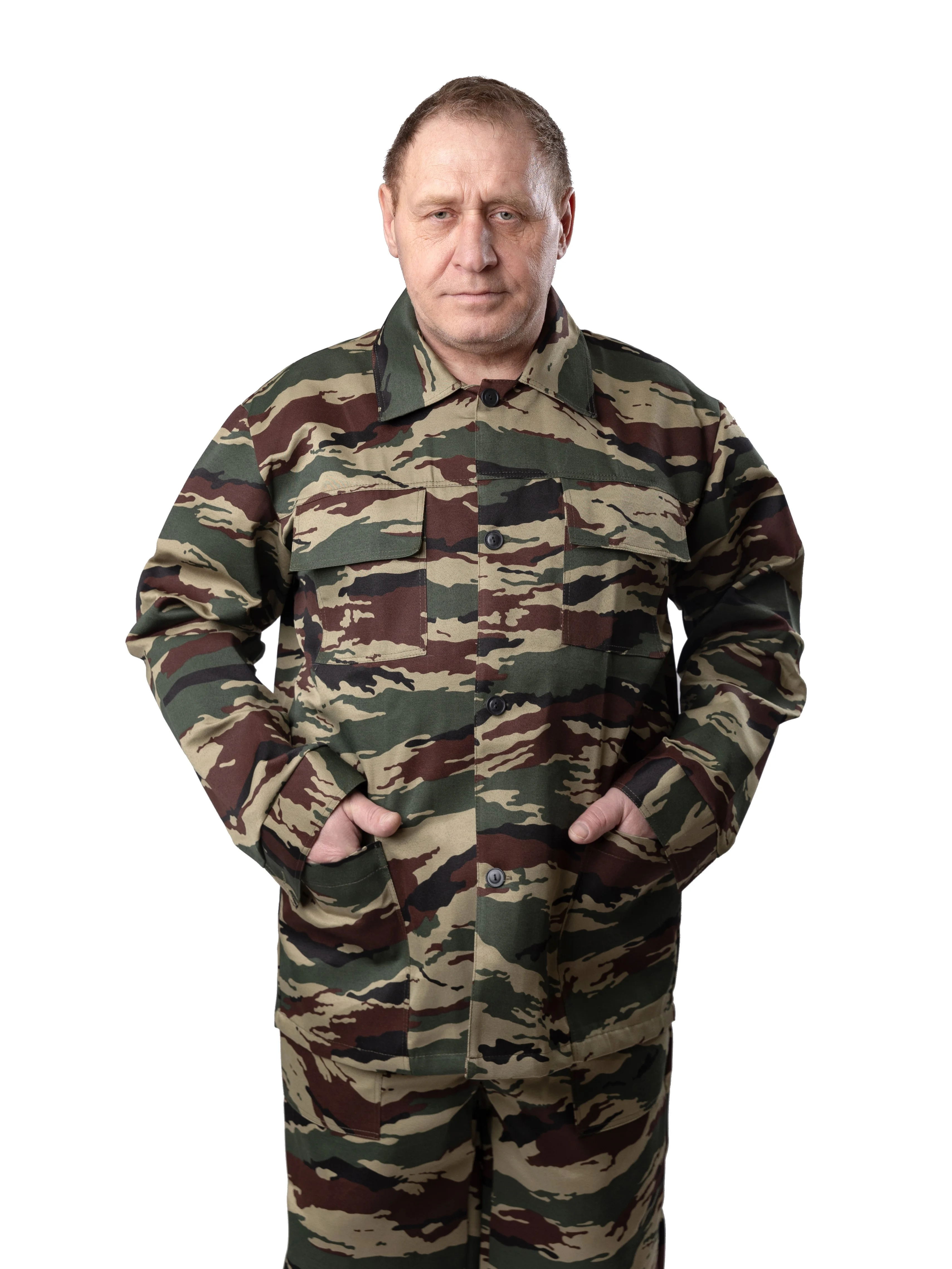Лесной зеленый камуфляжный костюм