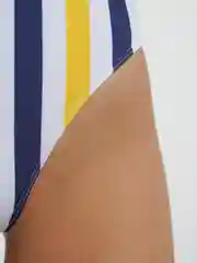 Желтый купальник слитный женский