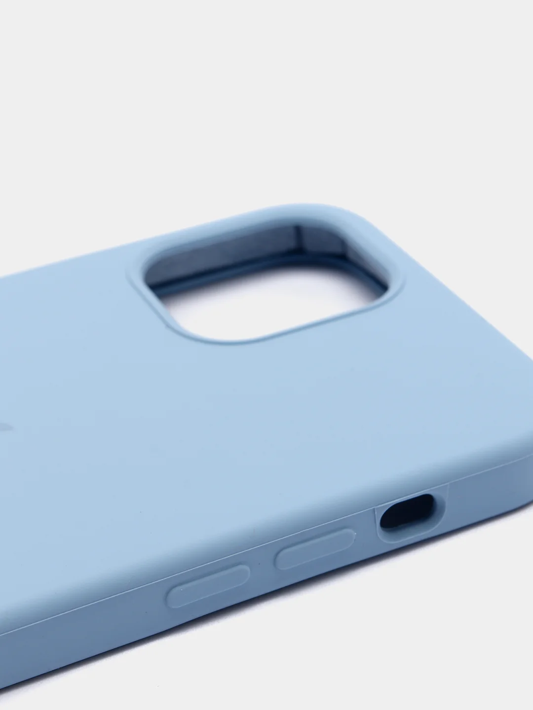 Небесно-голубой чехол Silicone Case для iPhone 12, 12 Pro с открытым низом