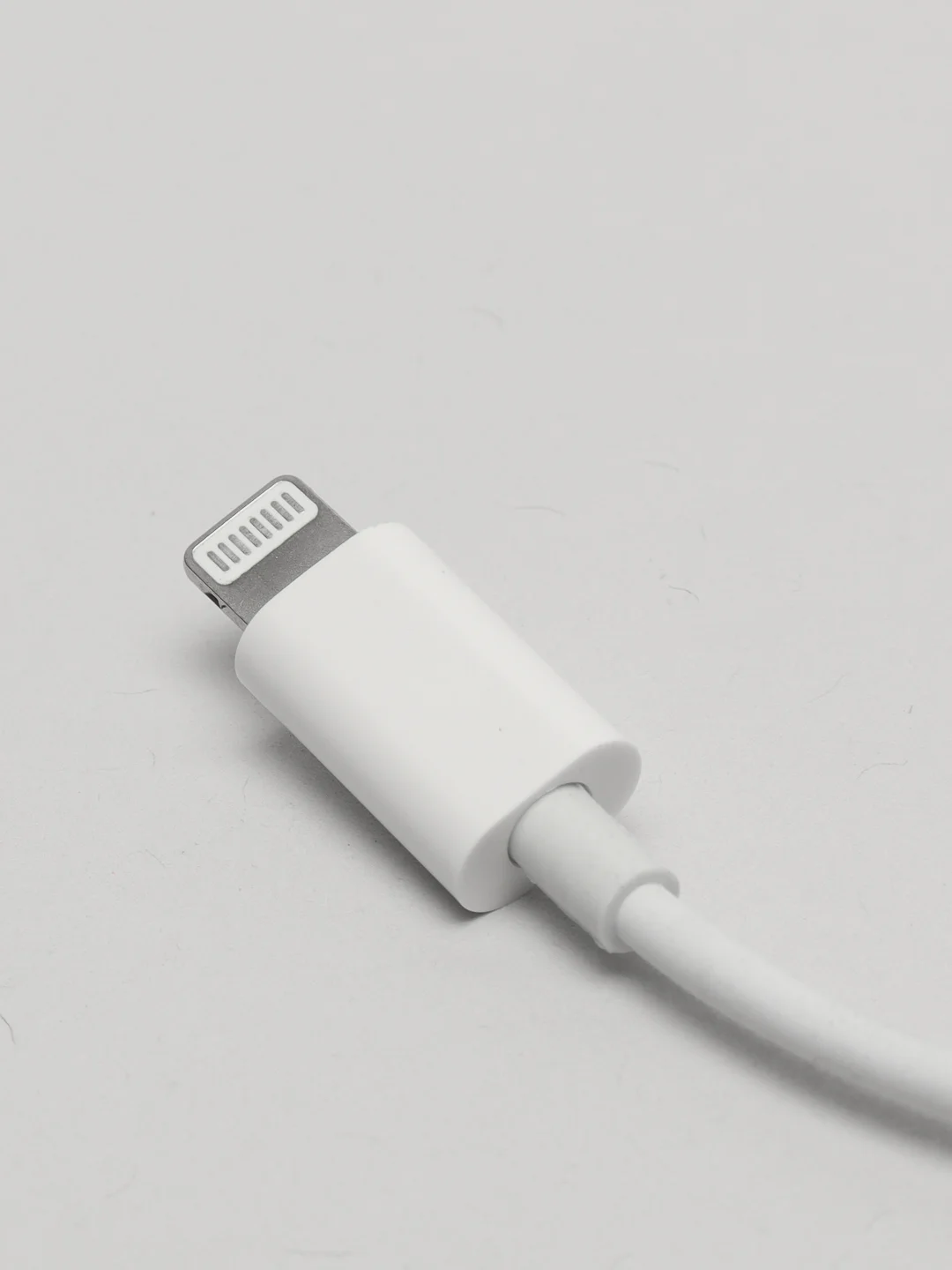 Адаптер WALKER IPhone - AUX, TYPE-C - AUX