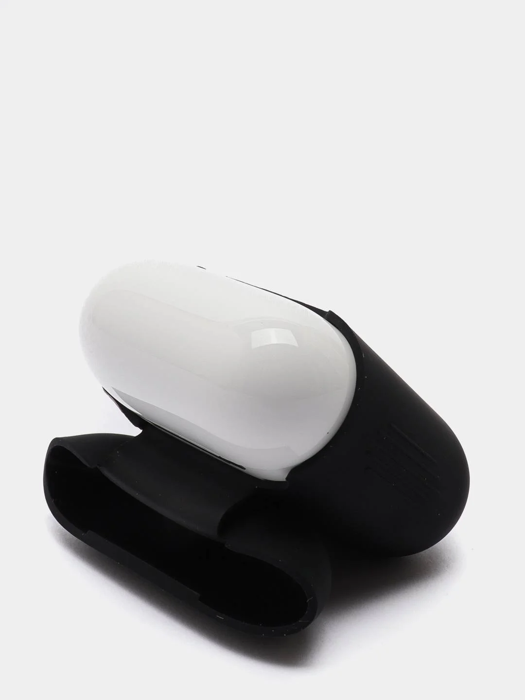 Черный силиконовый чехол для наушников Apple Airpods 1, 2 с карабином