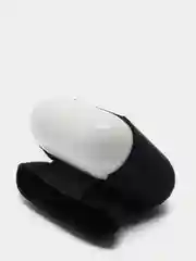 Черный силиконовый чехол для наушников Apple Airpods 1, 2 с карабином