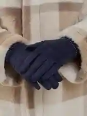 Багровый перчатки женские
